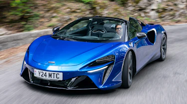 McLaren Artura Spider - front tracking