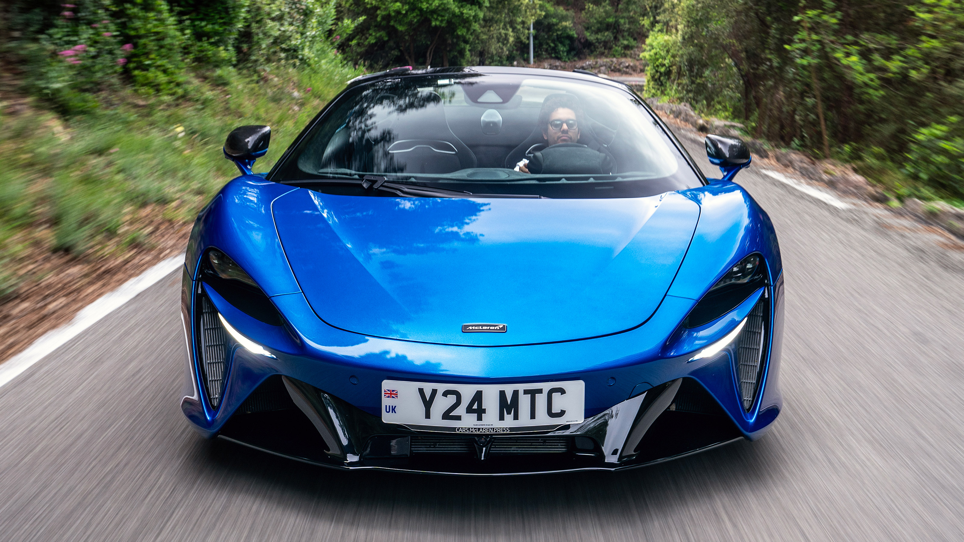 McLaren Artura Spider - full front