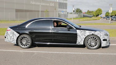 New facelift Mercedes S-Class - side