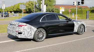 New facelift Mercedes S-Class - rear tracking