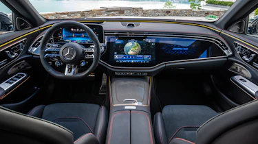 Mercedes-AMG E 53 - dash