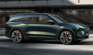 NIO EL8 front 3/4