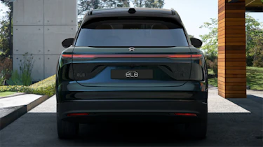 NIO EL8 tail shot