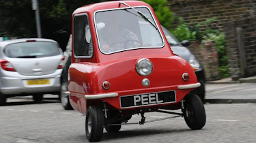 Peel P50 - front action