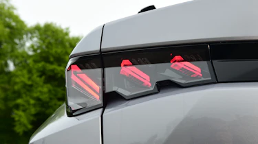 Peugeot E-3008 - tail light