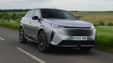 Peugeot E-3008 - front tracking