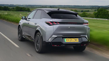 Peugeot E-3008 - rear tracking
