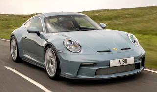 Porsche 911 S/T - front
