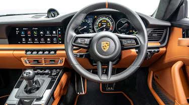 Porsche 911 S/T - dash