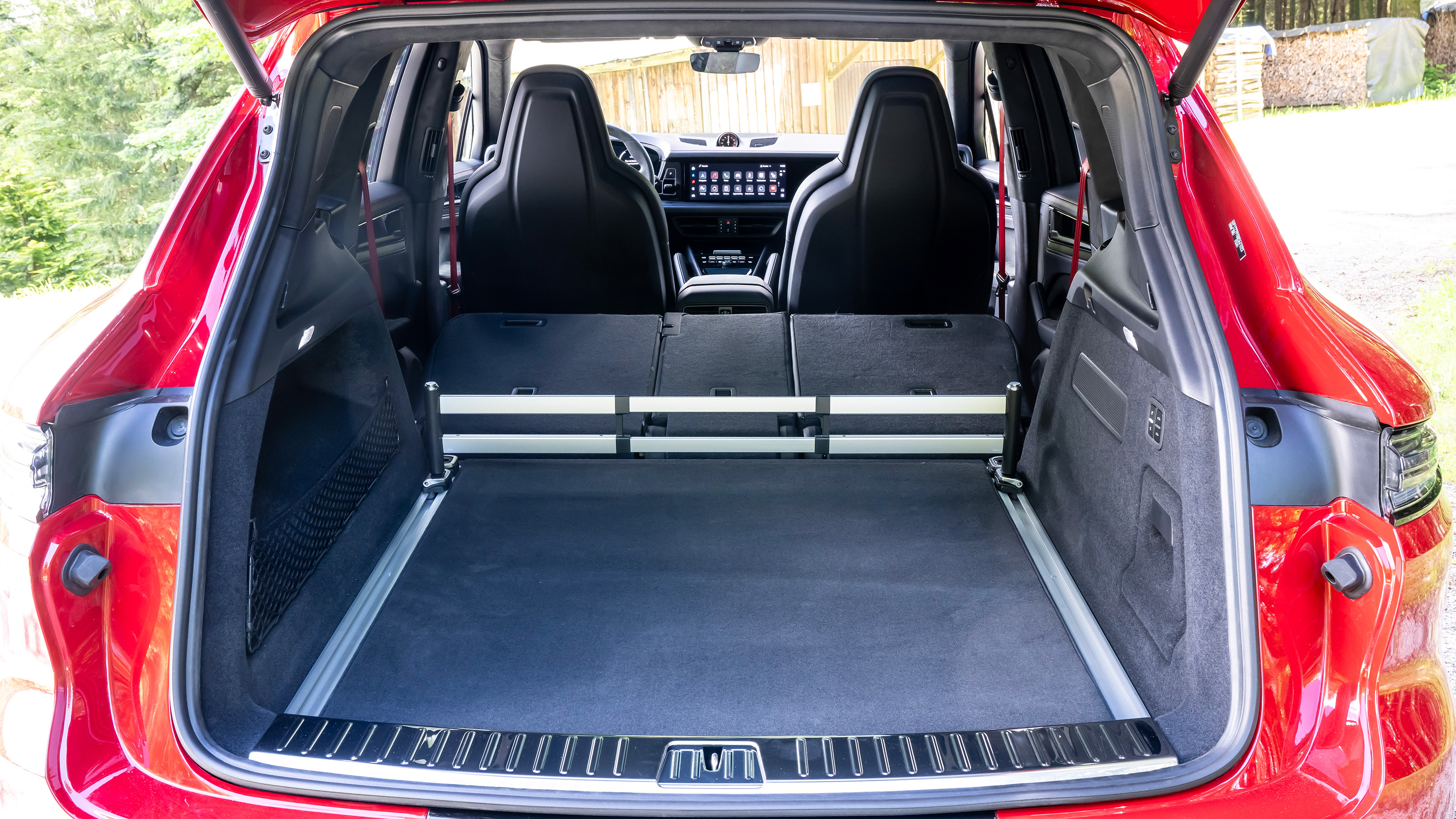 Porsche Cayenne GTS - boot