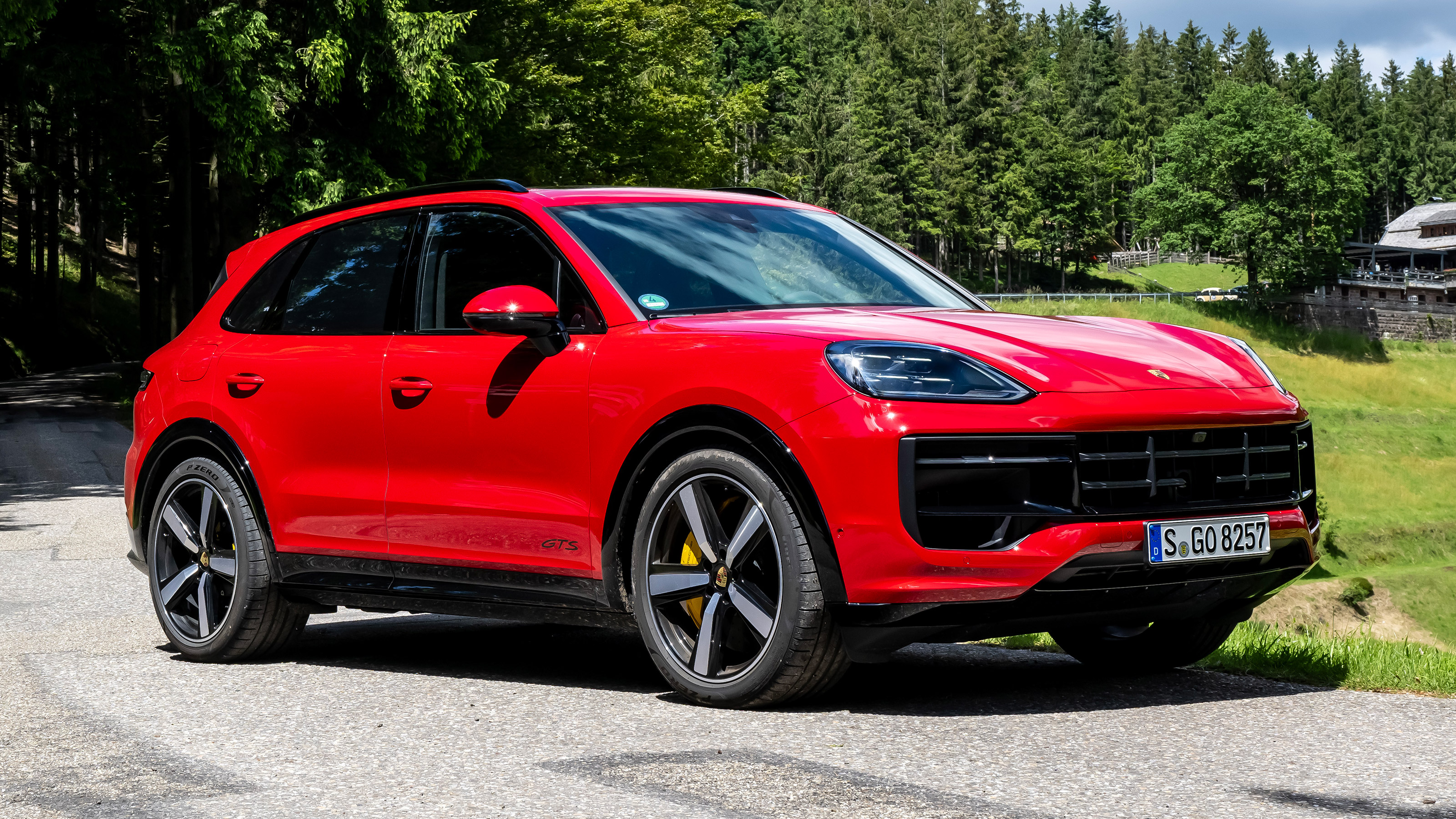 Porsche Cayenne GTS - front static