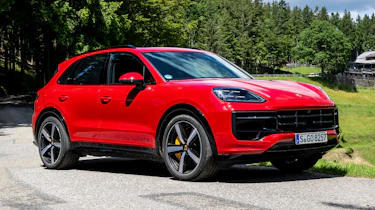 Porsche Cayenne GTS - front static