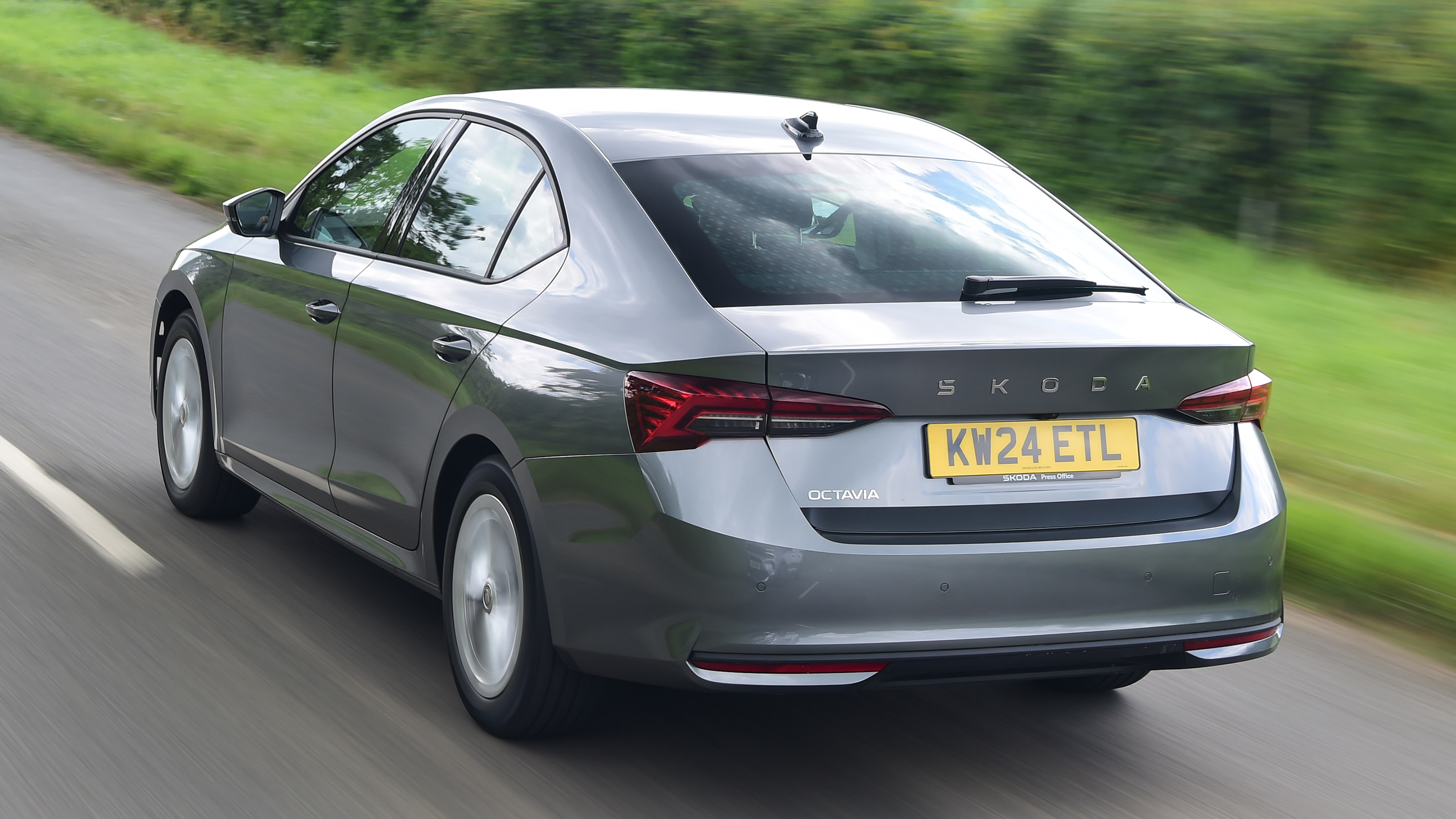 Skoda Octavia UK - rear