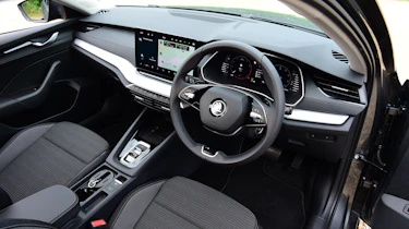 Skoda Octavia UK - dash