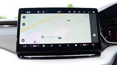 Skoda Octavia UK - screen
