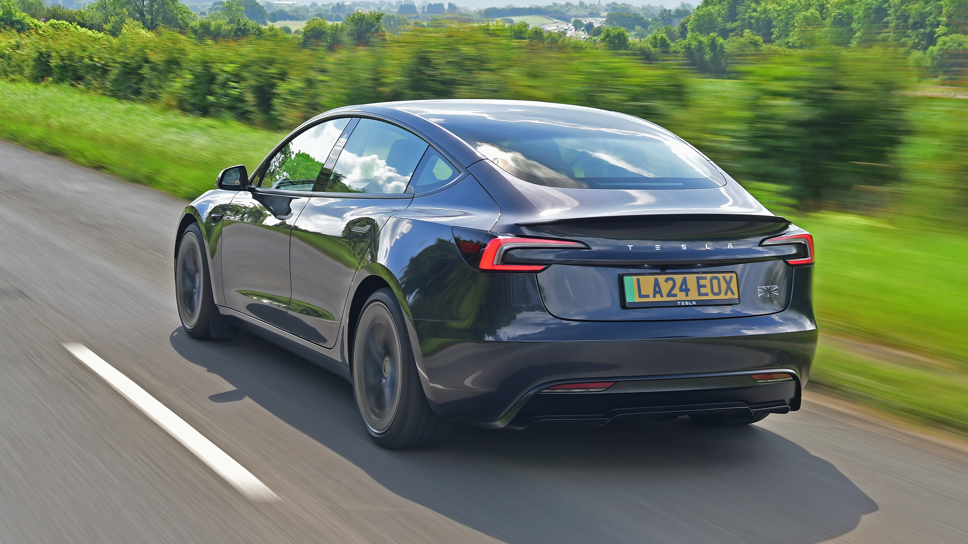 Tesla Model 3 Performance - rear tracking