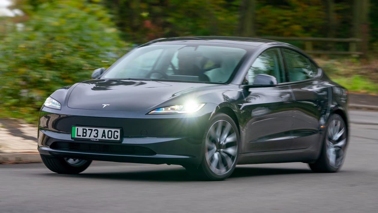 Tesla Model 3 - front cornering