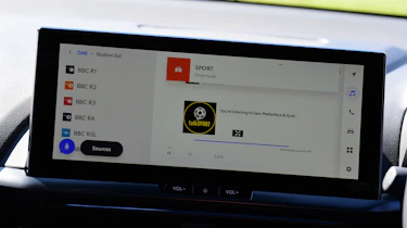 Toyota C-HR Excel - infotainment screen