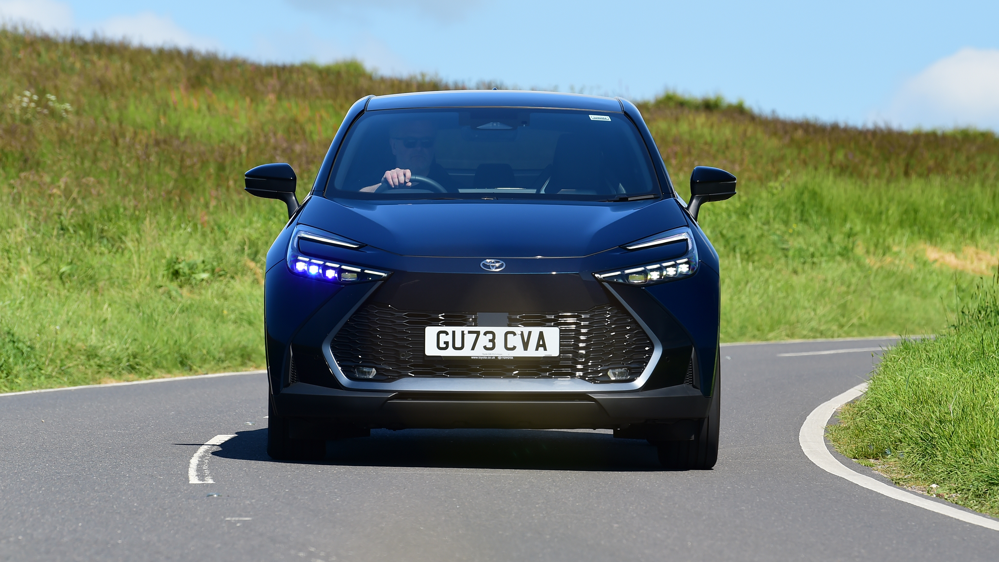 Toyota C-HR Excel - front cornering