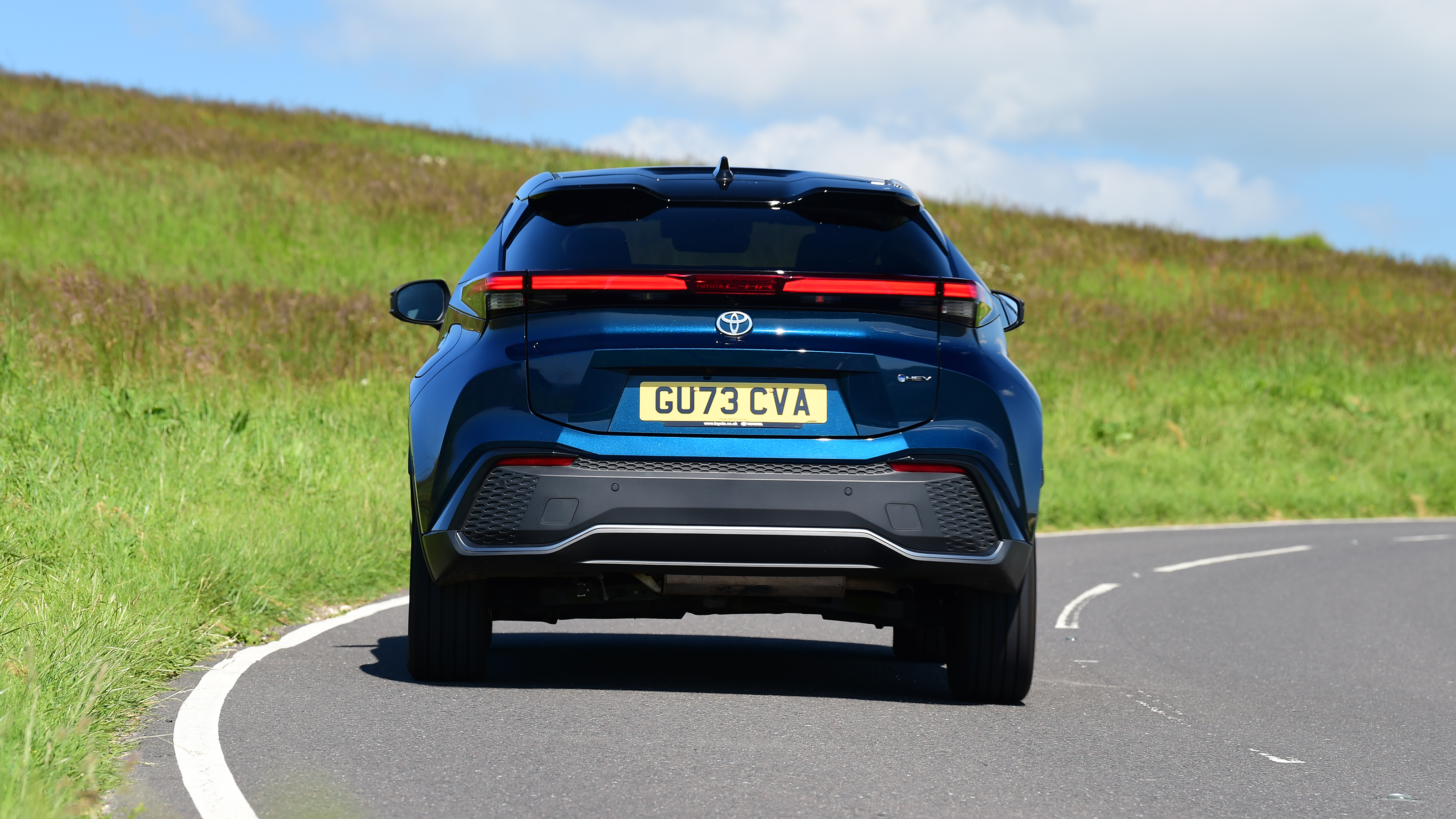 Toyota C-HR Excel - rear cornering