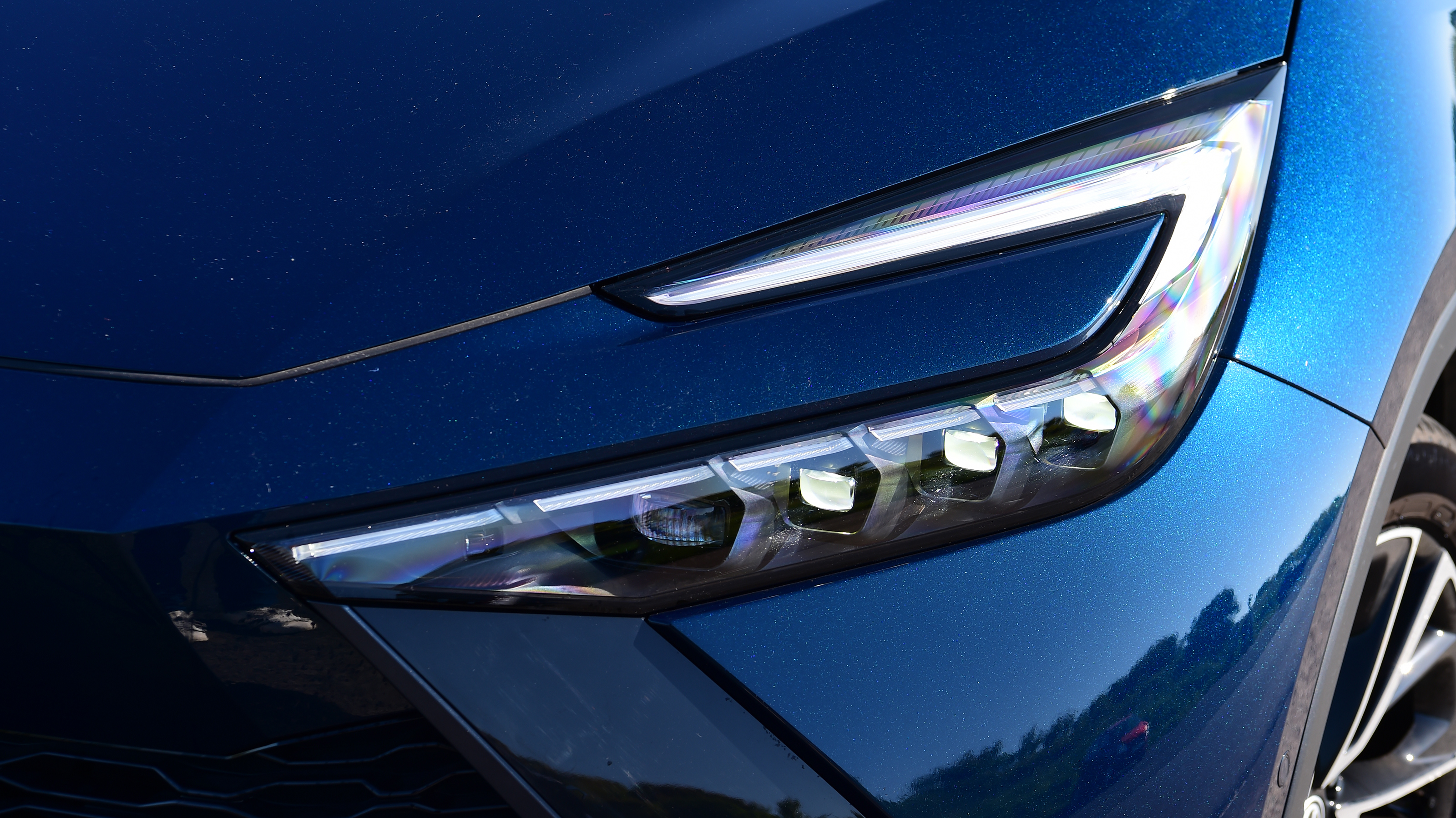 Toyota C-HR Excel - headlight