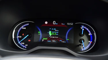 Toyota RAV4 Mk5 - dials