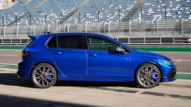 Volkswagen Golf R - side
