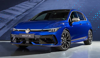 Volkswagen Golf R - front static