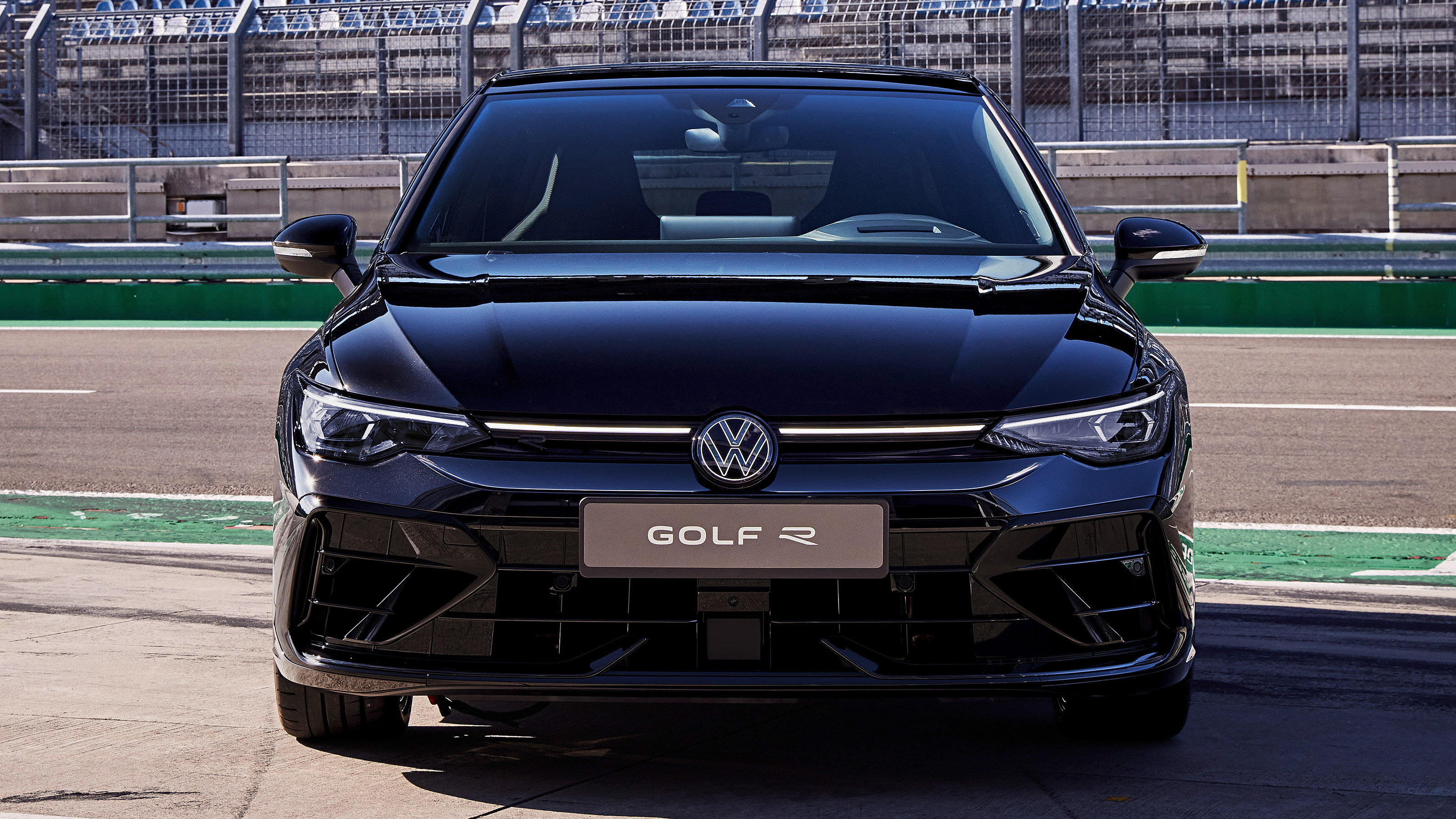 Volkswagen Golf R Black Edition - full front