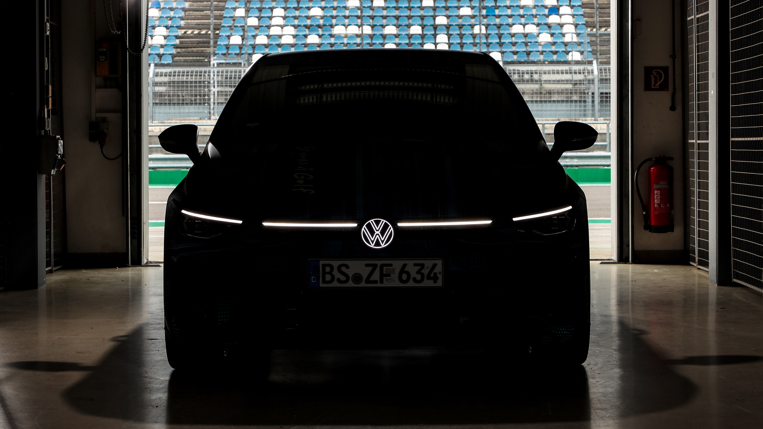 Volkswagen Golf R prototype - lights
