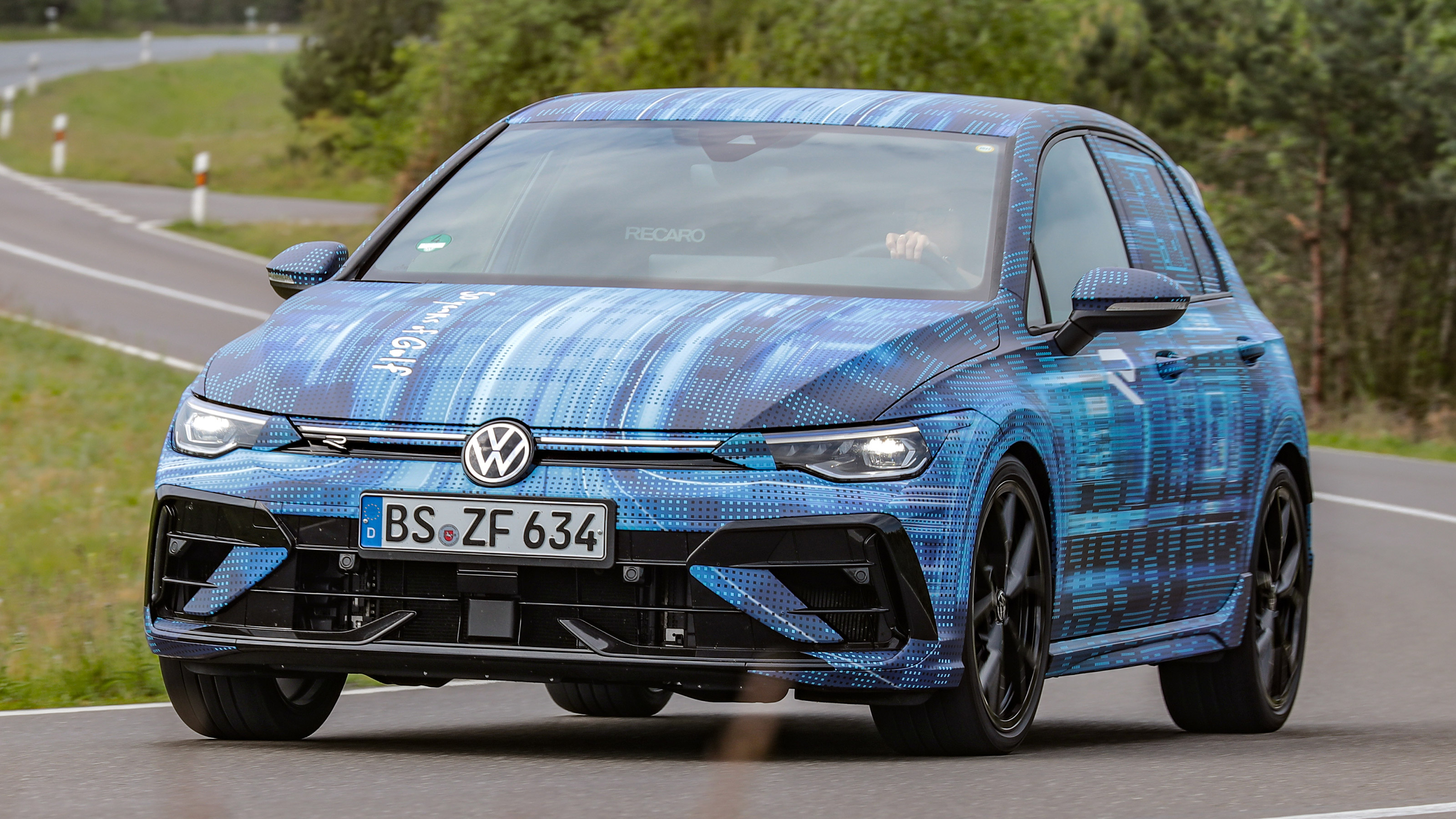 Volkswagen Golf R prototype - front cornering