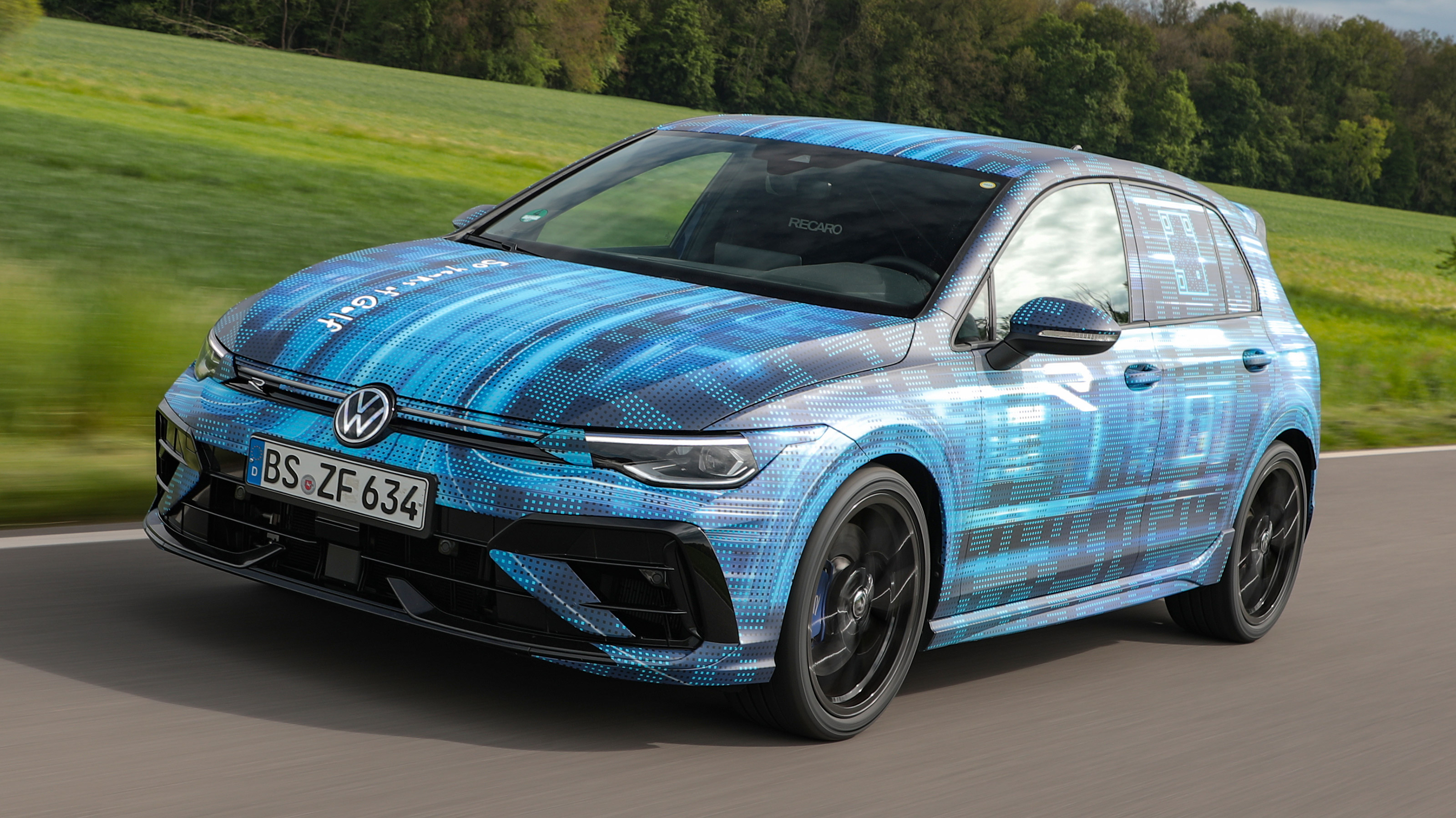 Volkswagen Golf R prototype - front action