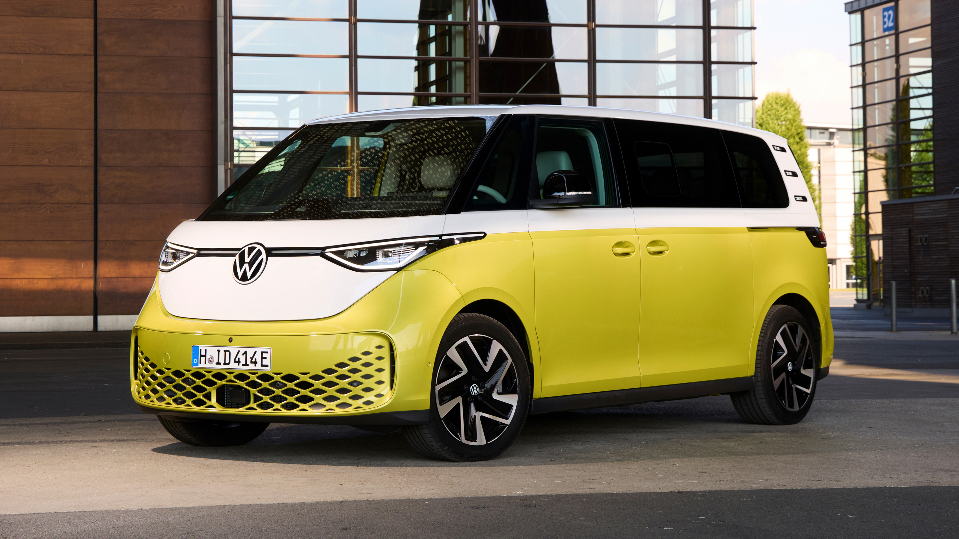 Volkswagen ID. Buzz LWB - front static