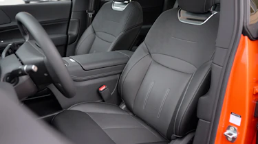 XPeng G6 - front seats