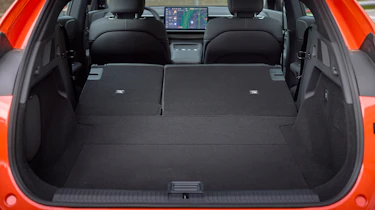 XPeng G6 - boot seats down