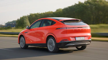 XPeng G6 - rear tracking