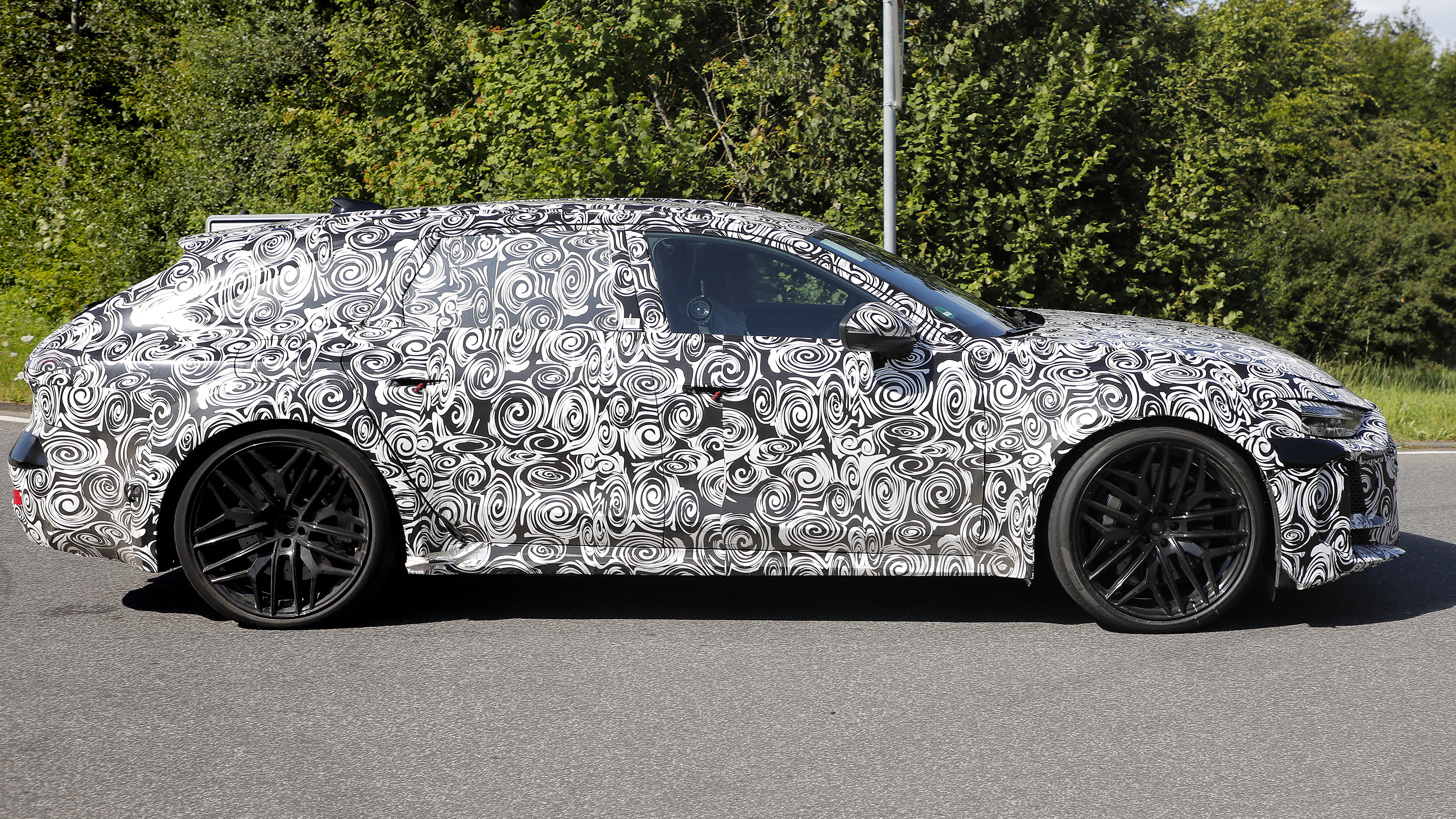 Audi RS 7 Avant (camouflaged) - side