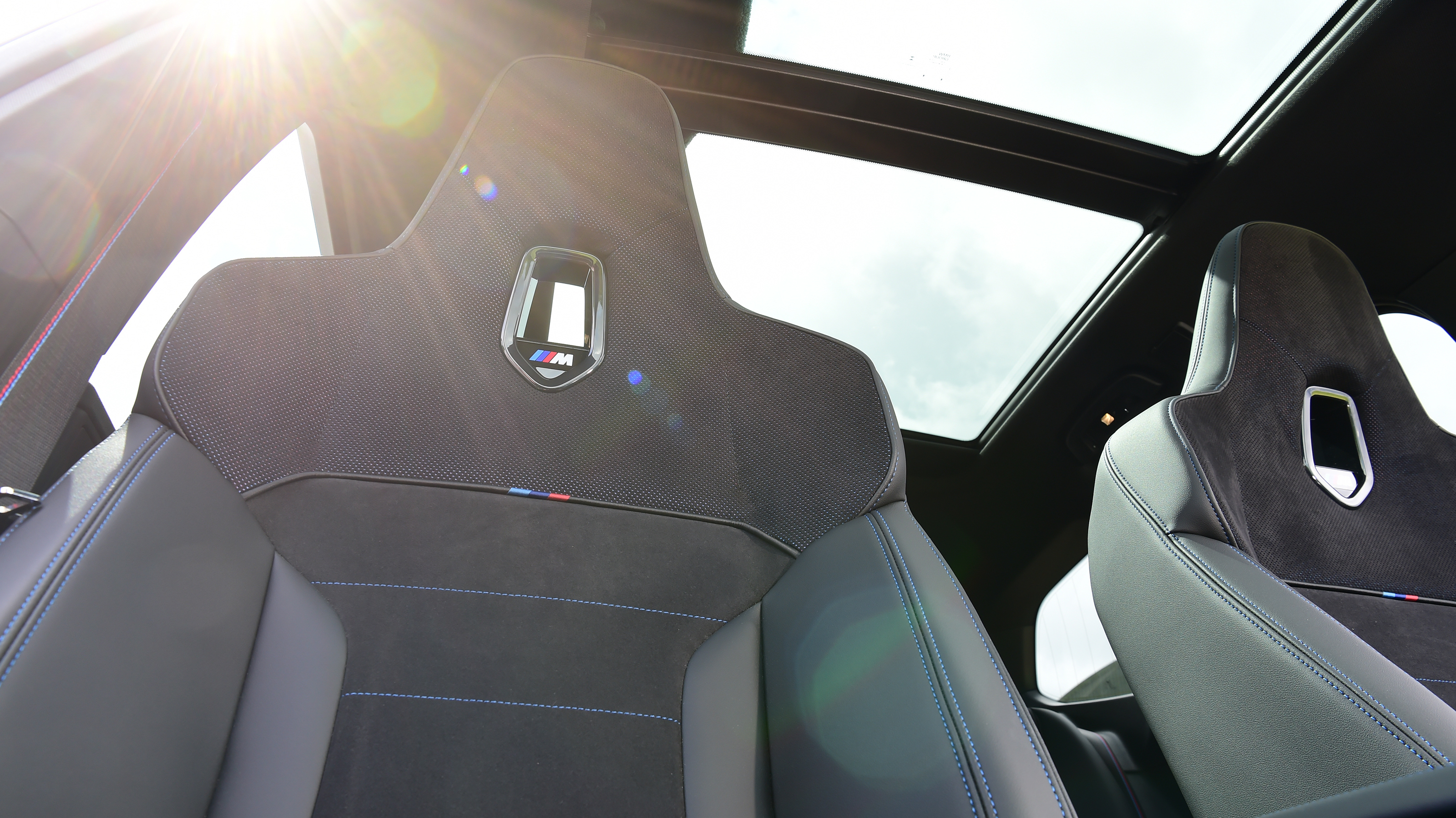 BMW iX1 - front seats