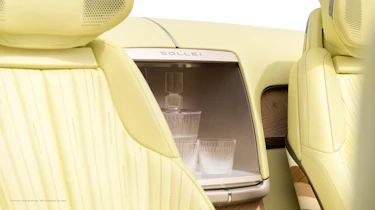Cadillac Sollei concept - drinks cupboard