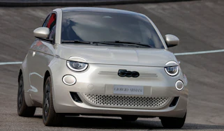 Fiat 500e Giorgio Armani - front tracking