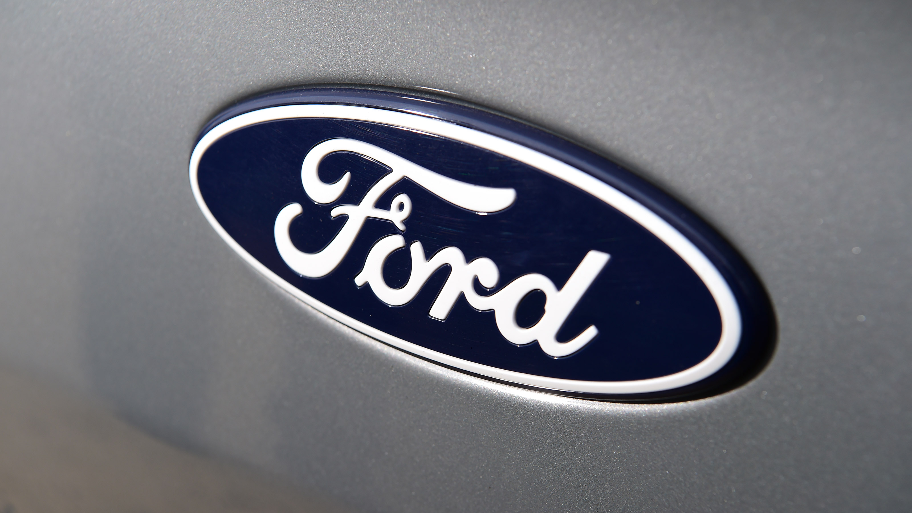 Ford Transit Courier - badge