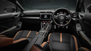 Toyota GR86 Ridge Green Limited edition - interior