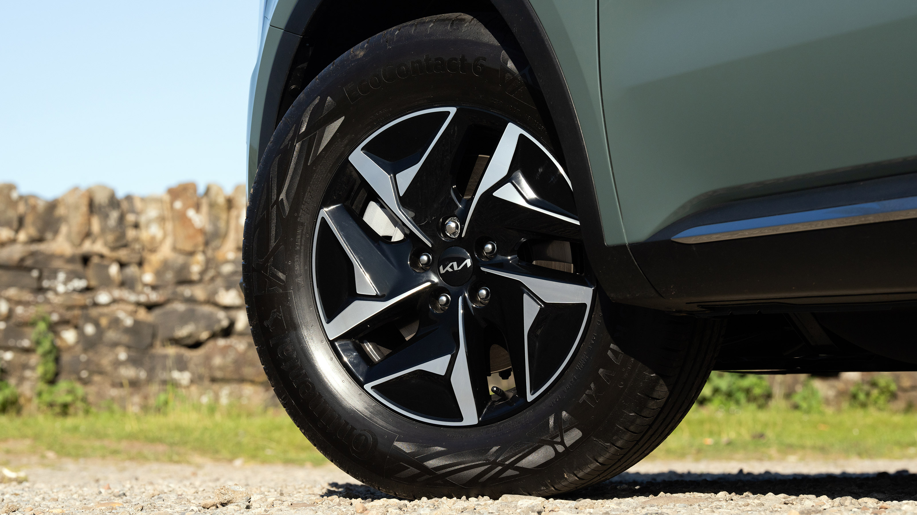 Kia Sorento Hybrid - wheel