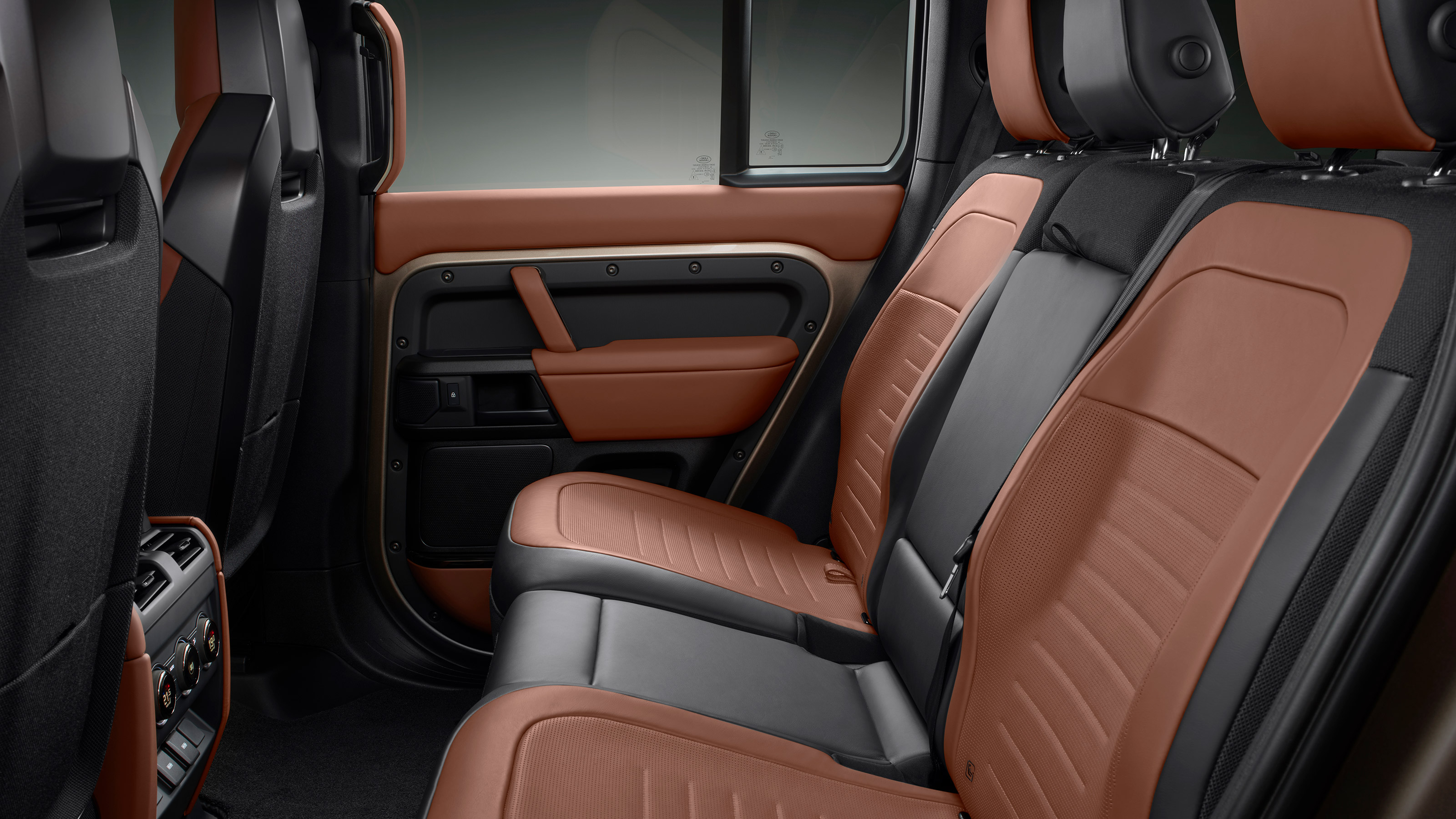 Land Rover Defender Octa - rear seats