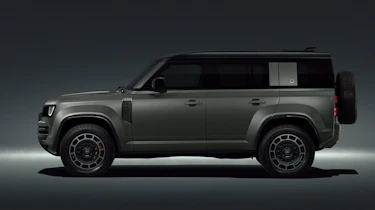 Land Rover Defender Octa - side studio