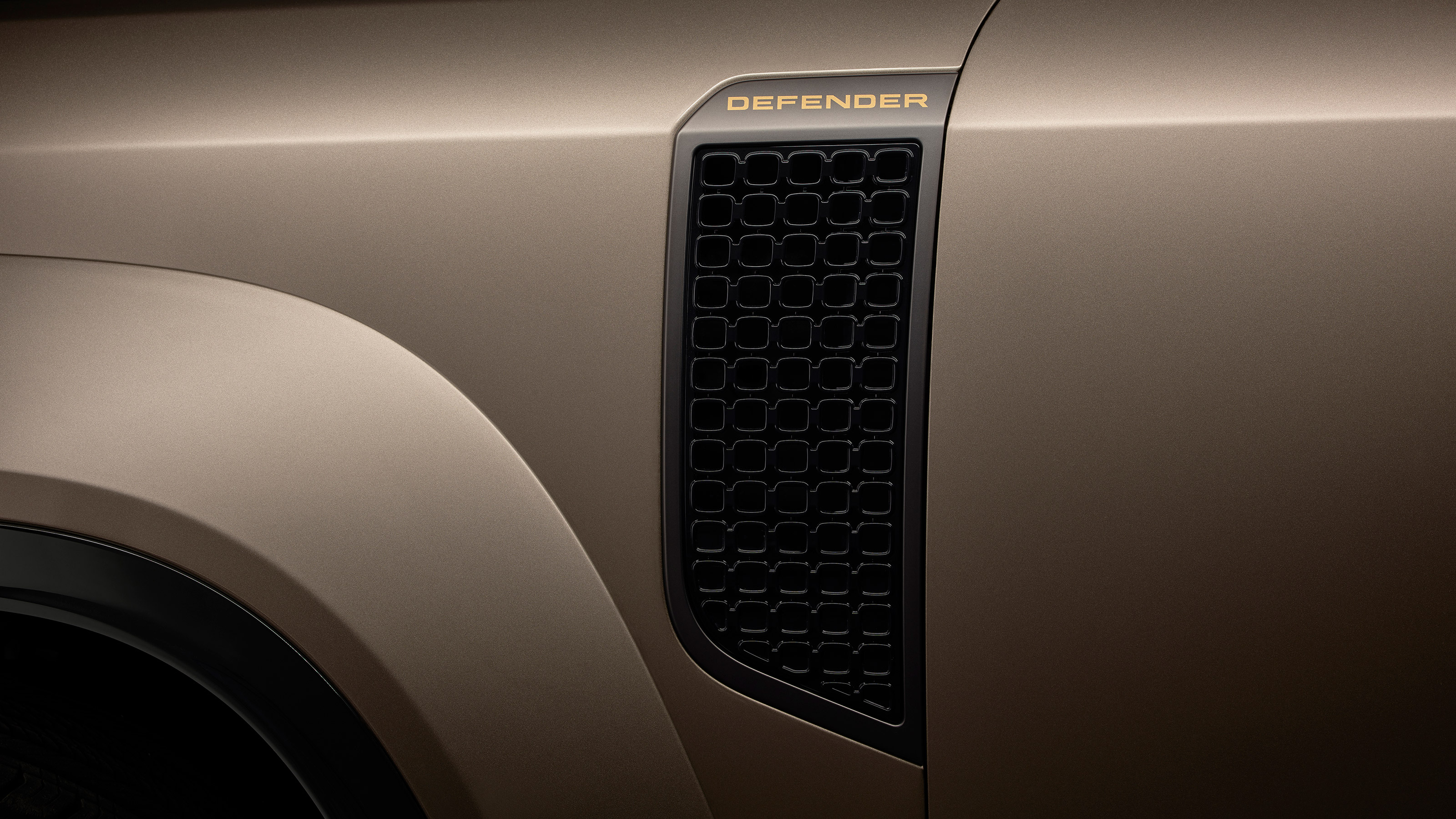 Land Rover Defender Octa - side detail
