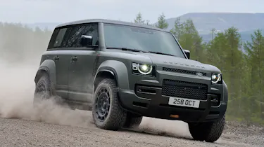 Land Rover Defender Octa - front