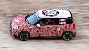 MINI John Cooper Works E PROtotype - side action