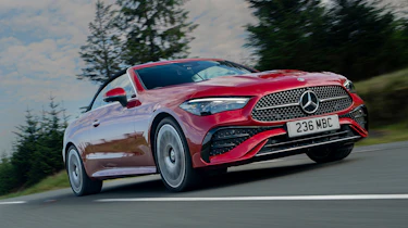 Mercedes CLE 300 Cabriolet - front tracking