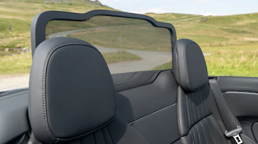 Mercedes CLE 300 Cabriolet - wind deflector